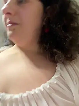 Snapshot of Taisia_W chatting on October 13, 2025, 6:59 am Taisia W online show from October 13, 2025, 6:59 am