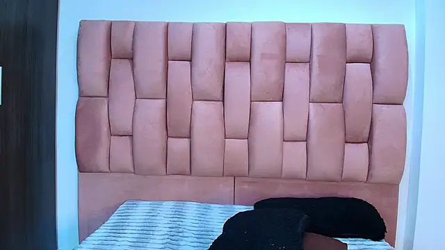 Snapshot of JuliKim_ chatting on February 21, 2026, 1:02 pm JuliKim online show from February 21, 2026, 1:02 pm