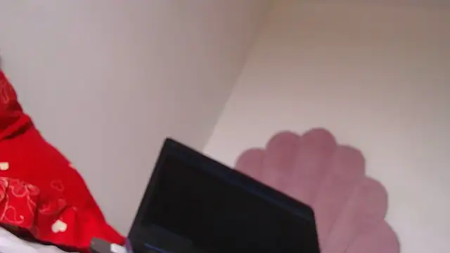 lady hot2xx online show from October 8, 2025, 3:02 pm