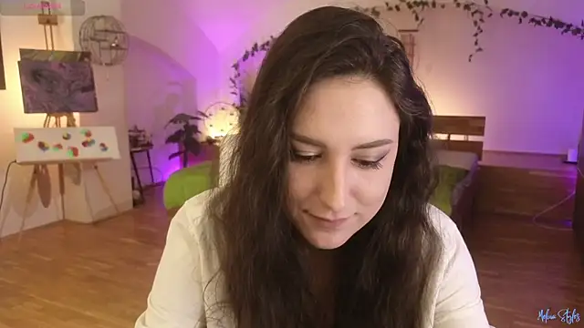 melinastyles online show from April 26, 2026, 12:57 pm