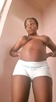 Snapshot of sweet_zara01 chatting on February 7, 2025, 4:37 am sweet zara01 online show from February 7, 2025, 4:37 am