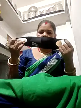 Snapshot of Riyaa-Devi chatting on December 6, 2024, 4:22 pm Riyaa-Devi online show from December 6, 2024, 4:22 pm