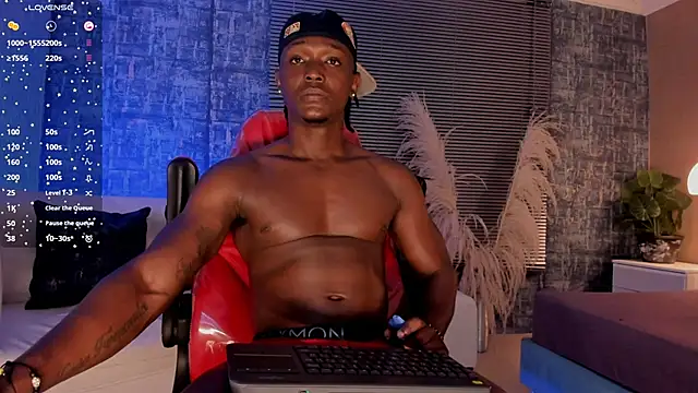 Snapshot of DannSmmith chatting on February 8, 2026, 4:43 am DannSmmith online show from February 8, 2026, 4:43 am