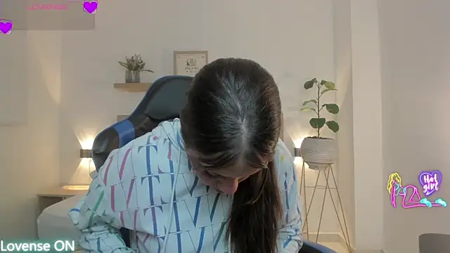 nataly rodri online show from March 28, 2026, 2:01 am