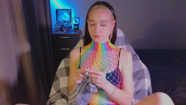 shey1i online show from December 5, 2025, 12:04 pm