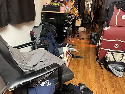 Snapshot of leanjamesdean chatting on February 23, 2026, 2:02 am leanjamesdean online show from February 23, 2026, 2:02 am