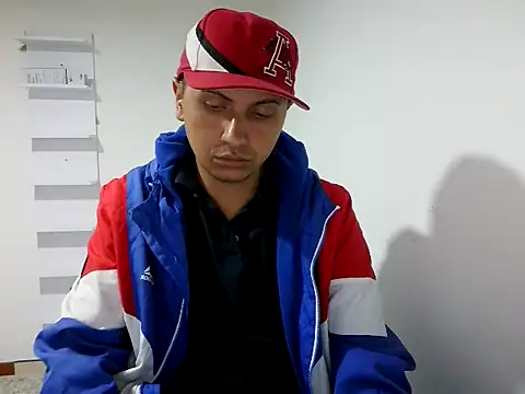 saraa foxxsquirt online show from April 24, 2026, 4:47 am