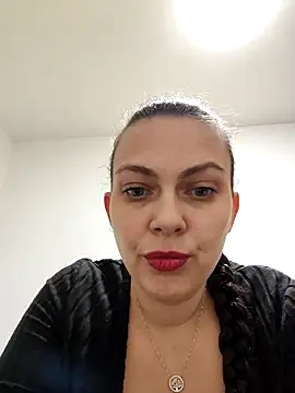 Snapshot of LEAsquirt91 chatting on March 5, 2025, 1:21 am LEAsquirt91 online show from March 5, 2025, 1:21 am