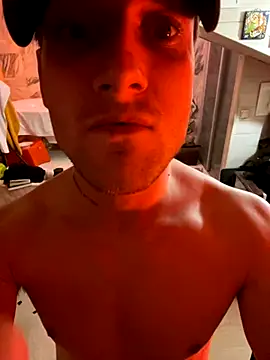 Snapshot of ETHAN_MOORE chatting on October 18, 2025, 6:10 pm ETHAN MOORE online show from October 18, 2025, 6:10 pm