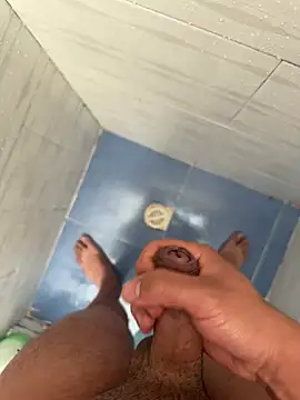 andress2001 online show from November 16, 2025, 4:34 pm