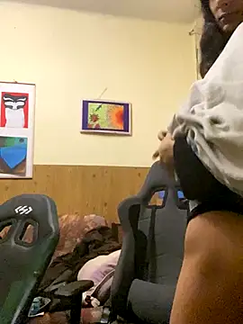 calliemaggotbone online show from November 2, 2025, 11:48 am