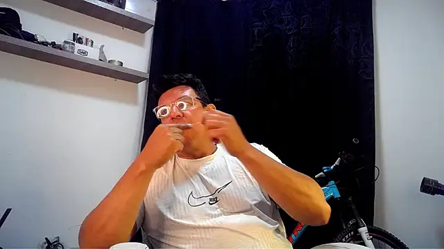 pedropicapi online show from May 4, 2026, 1:53 am