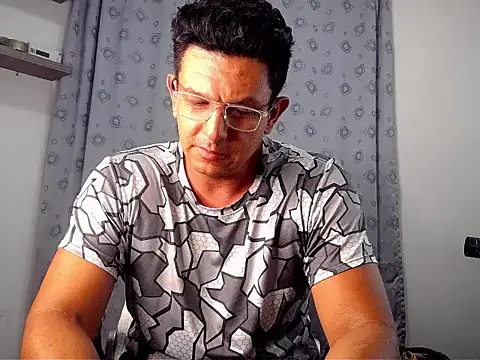 pedropicapi online show from November 5, 2025, 2:36 am