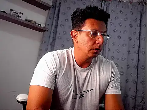 pedropicapi online show from November 8, 2025, 11:30 pm