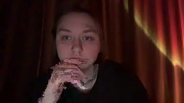 Snapshot of Isabel-Bailey chatting on May 8, 2026, 10:13 pm Isabel-Bailey online show from May 8, 2026, 10:13 pm