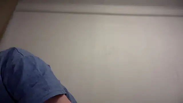 Snapshot of Isabel-Bailey chatting on October 20, 2025, 10:10 pm Isabel-Bailey online show from October 20, 2025, 10:10 pm