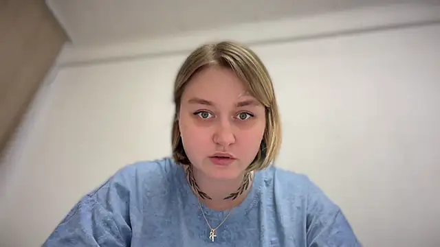 Snapshot of Isabel-Bailey chatting on October 10, 2025, 9:59 pm Isabel-Bailey online show from October 10, 2025, 9:59 pm