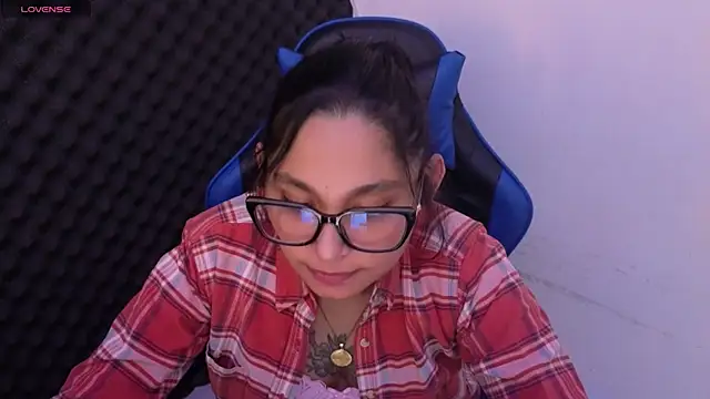 Snapshot of Cuteprincess21 chatting on July 18, 2026, 2:09 am Cuteprincess21 online show from July 18, 2026, 2:09 am