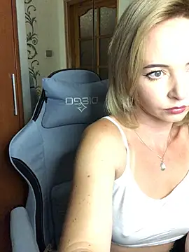 Kristina03 online show from July 16, 2026, 9:23 pm