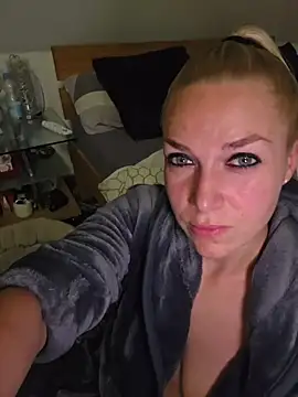 Snapshot of Sexy-Milla chatting on July 19, 2026, 8:49 pm Sexy-Milla online show from July 19, 2026, 8:49 pm