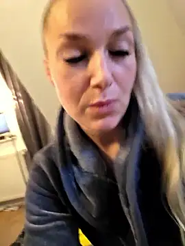 Snapshot of Sexy-Milla chatting on May 11, 2026, 5:54 pm Sexy-Milla online show from May 11, 2026, 5:54 pm