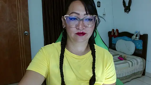 Snapshot of candy_crazy38 chatting on March 4, 2025, 9:29 am candy crazy38 online show from March 4, 2025, 9:29 am