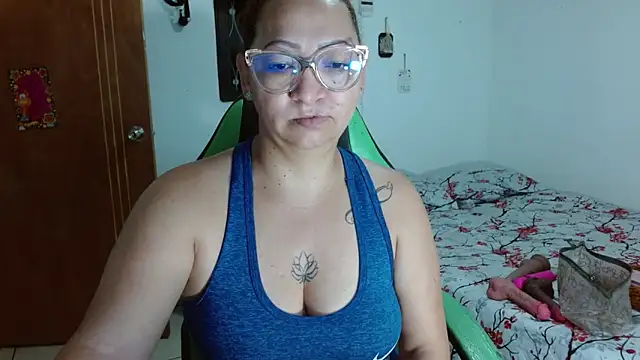 Snapshot of candy_crazy38 chatting on September 9, 2025, 8:46 am candy crazy38 online show from September 9, 2025, 8:46 am