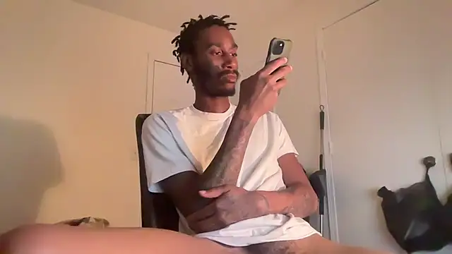 ITSONLYKENNY online show from October 7, 2025, 5:52 am