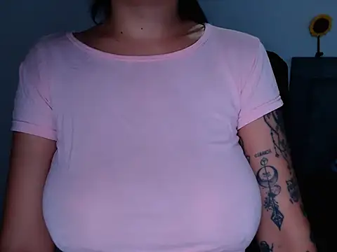 diana  34 online show from February 26, 2026, 11:38 pm