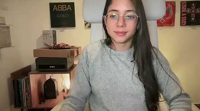 adriana  sosa  online show from February 12, 2025, 11:09 pm