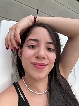 adriana  sosa  online show from December 18, 2024, 10:24 pm