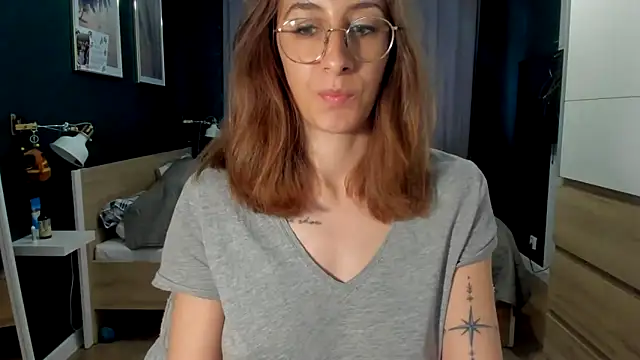 Snapshot of DesireMore90 chatting on April 20, 2026, 3:46 pm DesireMore90 online show from April 20, 2026, 3:46 pm