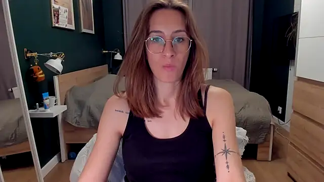 Snapshot of DesireMore90 chatting on April 23, 2026, 6:42 pm DesireMore90 online show from April 23, 2026, 6:42 pm