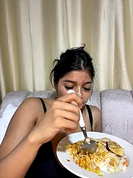 AgathaGeorgiou online show from November 12, 2025, 10:35 pm