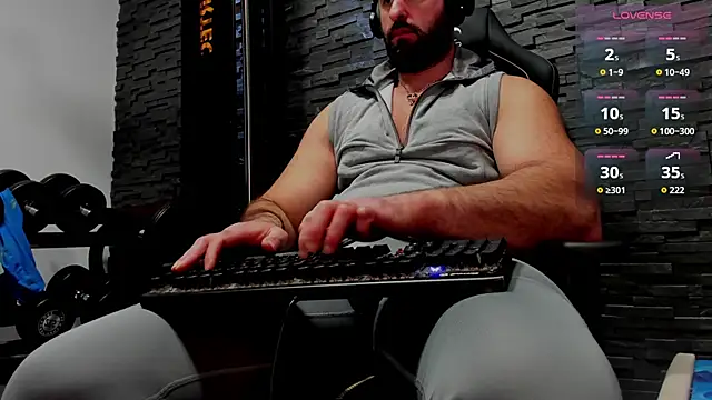 Snapshot of David_Big_Daddy chatting on February 13, 2026, 7:14 pm David Big Daddy online show from February 13, 2026, 7:14 pm