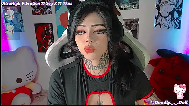 Snapshot of Deadly_Doll chatting on December 17, 2024, 11:27 pm Deadly Doll online show from December 17, 2024, 11:27 pm