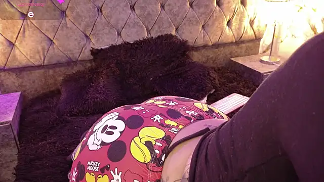 vanesaa blake online show from March 14, 2026, 2:28 am