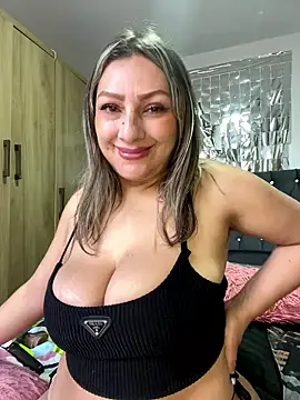 Lady  Pink online show from January 14, 2026, 8:56 pm