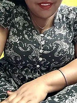 flamingoss online show from March 10, 2026, 6:56 pm