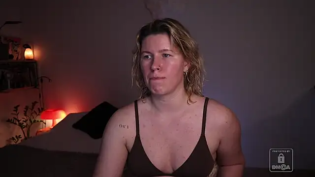 moonamii online show from February 26, 2026, 3:56 pm