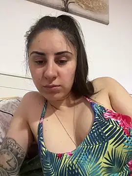 JenniferEdith online show from July 6, 2026, 7:37 am