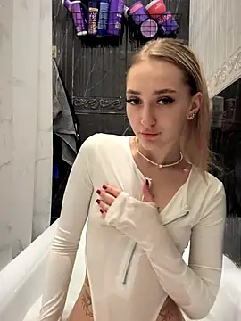 Good  Girl  online show from October 15, 2025, 10:34 am