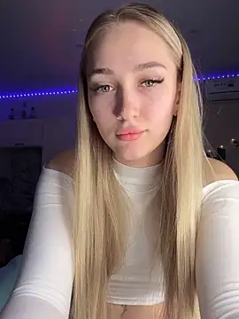 Good  Girl  online show from October 16, 2025, 6:27 pm