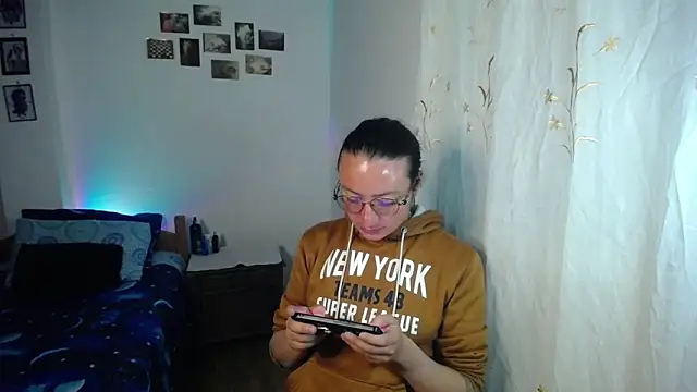 monkeywillwhite online show from February 8, 2026, 12:52 am