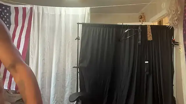 wolfblazer5 online show from September 14, 2025, 7:47 pm