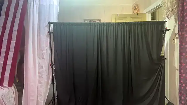 wolfblazer5 online show from September 29, 2025, 10:59 pm