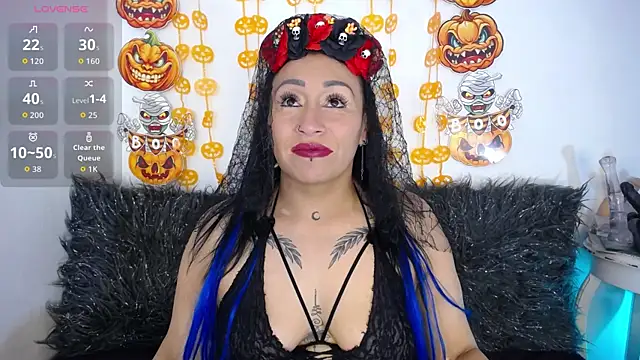 luna sofia69 online show from October 6, 2025, 11:44 am