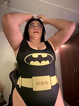 Lia flowers online show from October 16, 2025, 1:14 am