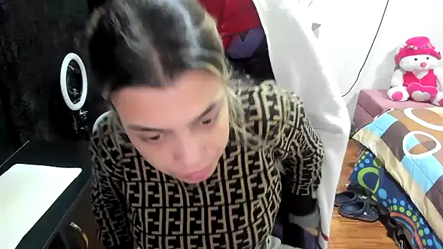 LuisaReyes 2911 online show from December 22, 2024, 3:44 am