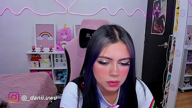 CuteDani  online show from February 1, 2025, 12:51 am